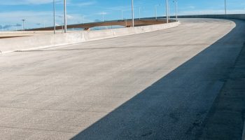 Fomento adjudica a FCC el último tramo de la autovía A-33 entre Yecla y Caudete