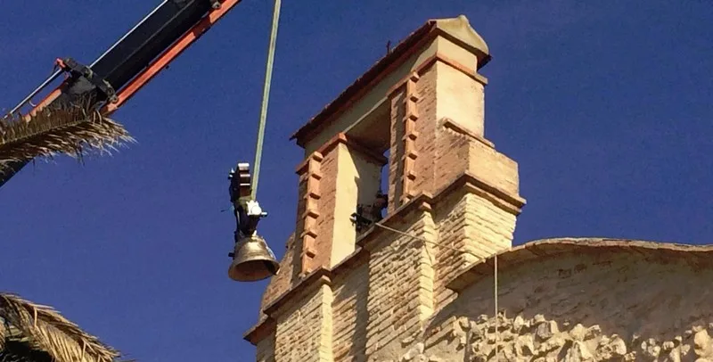 Lee más sobre el artículo La campana de la ermita de San Antón ya está colocada tras su restauración