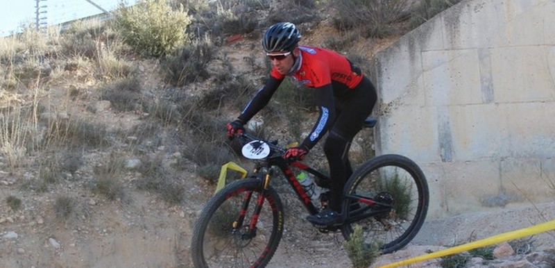 En este momento estás viendo Ismael Hernández y Aída Milán fueron los ganadores de la Caudete Extreme, prueba del XIII Circuito Provincial BTT