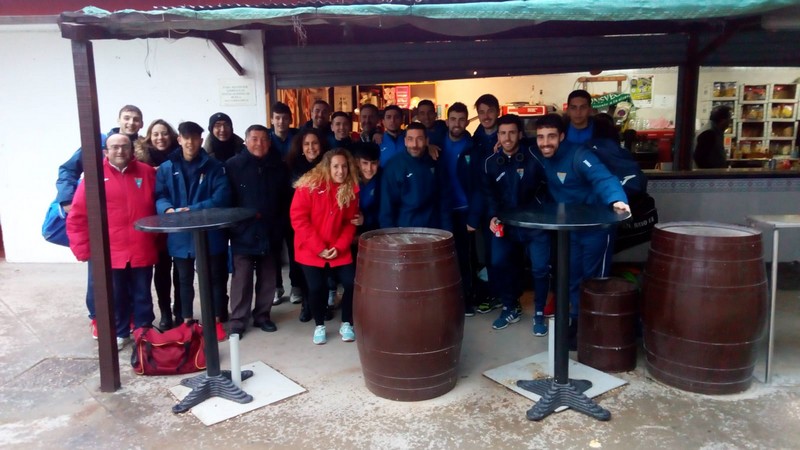 En este momento estás viendo Brillante empate a 2 del C.D. Caudetano en Alcázar de San Juan, y contundente victoria del Juvenil, por 3 – 0, frente al Almansa B