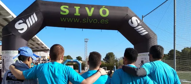 Lee más sobre el artículo Jóvenes atendidos en el centro de acogida Alácera de Caudete participaron activamente en la 4ª Convivencia Deportiva Solidaria