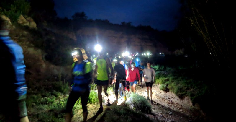 En este momento estás viendo El Centro Excursionista celebró con éxito el Trail Nocturno Caudete – Yecla, y este fin de semana colaborará en el XII Encuentro CLM de Espeleología