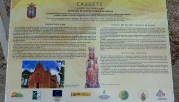Renovados dos atriles con información del Camino de Santiago