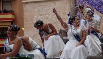 Fotos | Intensa jornada festera la de ayer, que culminó con un magnífico desfile de La Entrada
