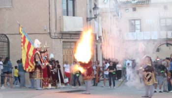 Fotos | La Procesión General con la Patrona de Caudete fue más larga que la del pasado año