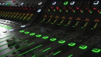 Emisión de actos de Fiestas en directo por televisión