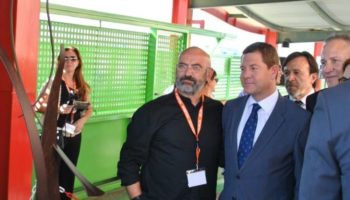 El periódico 'La Razón' en la Comunidad Valenciana publicó ayer una entrevista al escultor de Caudete Joaquín Llorens