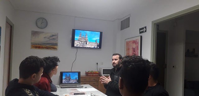 Lee más sobre el artículo Los menores del Centro de Acogida ‘Alácera’ de Caudete recibieron una charla sobre el Camino de Santiago