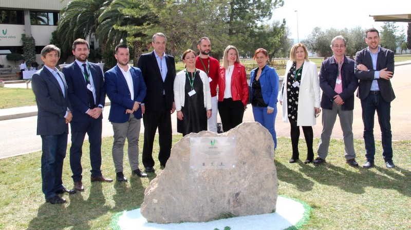 En este momento estás viendo Crisnova ya ha plantado 1.300 árboles junto a sus instalaciones y ayer se realizó un acto institucional con este motivo