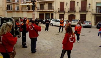 Hoy ha empezado el reparto de mascarillas a la población más joven de Caudete