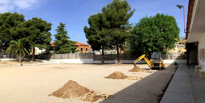 Lee más sobre el artículo El Colegio Alcázar y Serrano mejora su ajardinamiento y arbolado