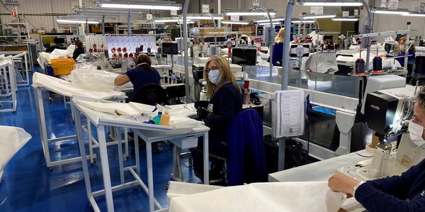 Lee más sobre el artículo Una fábrica instalada en Caudete producirá 20 millones de mascarillas al mes