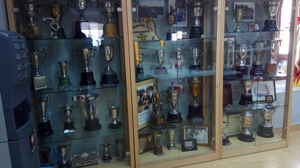 Lee más sobre el artículo Los trofeos del atleta Antonio Amorós se podrán contemplar en la Ciudad Deportiva que lleva su nombre