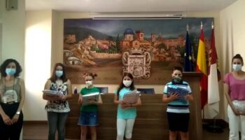 Los niños de 5º de Primaria reciben sus premios del VI Concurso de Lemas por la Igualdad de Género