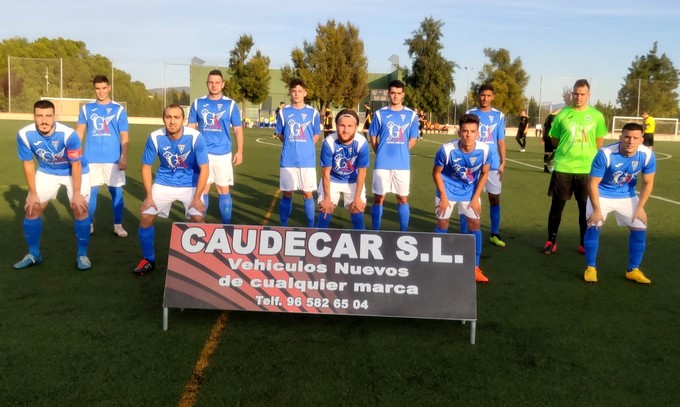 En este momento estás viendo Sufrida victoria del C.D. Caudetano por 1-0 ante el Imperial de Bonete