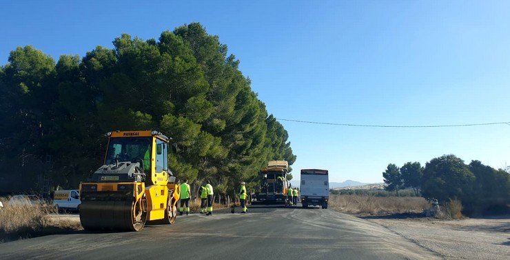 Lee más sobre el artículo La carretera CV-809 está siendo asfaltada en el tramo del término de Villena