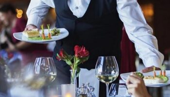 La Comunidad Valenciana se suma al cierre total de la hostelería