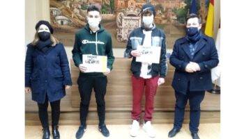 El Ayuntamiento de Caudete entregó el pasado viernes los premios del Torneo de 'Fornite'