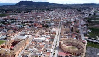 Abierto el plazo de admisión en los centros educativos de Caudete