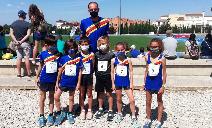 En este momento estás viendo Cuatro medallas para los representantes de las EDM de Atletismo de Caudete en el Provincial Escolar