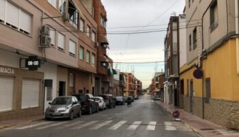 En esta calle de Caudete sólo se podrá estacionar a partir de ahora en el lado de los números impares