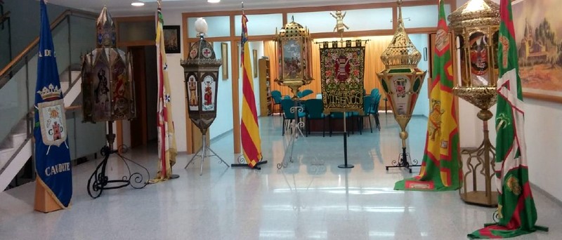 Lee más sobre el artículo El sábado se inaugura la exposición ‘Armas, emblemas, trajes: así son las Fiestas de Caudete’