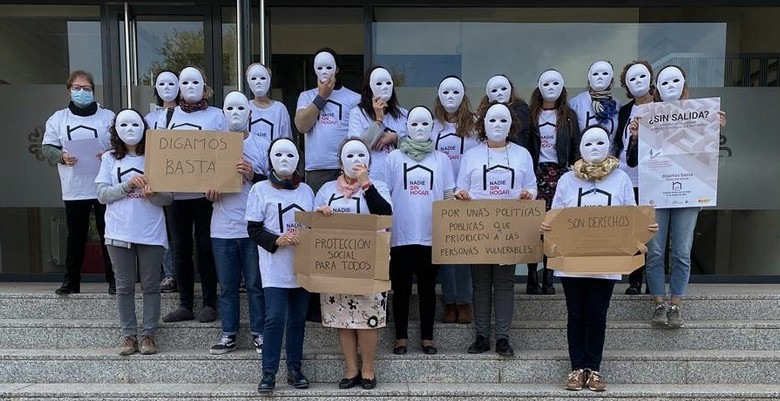 Lee más sobre el artículo Cáritas denuncia las dificultades que afrontan las personas sin hogar para acceder a los derechos fundamentales