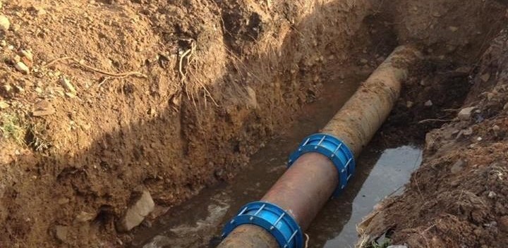 Lee más sobre el artículo El Ayuntamiento está realizando obras de mejora en la red de agua potable de la calle San Joaquín