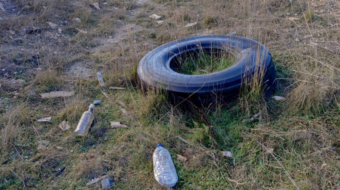 Lee más sobre el artículo TúPatria denuncia la falta de limpieza en el perímetro de Caudete