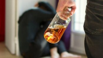 Organizadas dos charlas sobre la prevención de las adicciones tecnológicas y sobre la relación entre el abuso del alcohol y la violencia de género