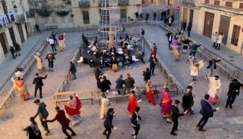 Pese a las dificultades, se celebra el Segundo Día de los Bailes del Niño en Caudete