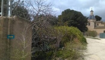 La Asociación de Amigos de los Caminos de Santiago del Sureste de Caudete ha reforzado la señalización de la etapa que conecta Villena con Caudete