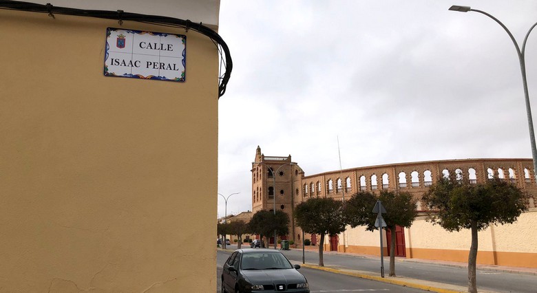 Lee más sobre el artículo El Ayuntamiento de Caudete sigue con la sustitución de las placas de las calles del municipio