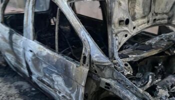 Otro coche calcinado en Caudete durante la madrugada del domingo
