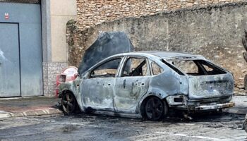 Esta noche han quemado otro coche en la Avenida de Valencia de Caudete