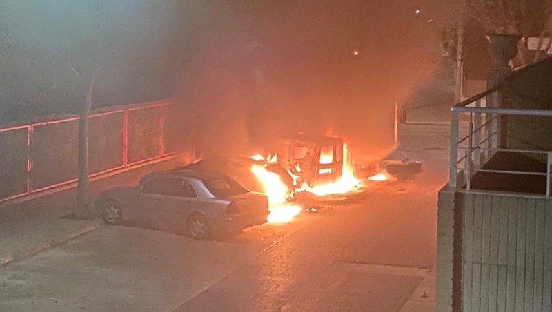 En este momento estás viendo Tres nuevos coches quemados en Caudete la pasada noche suman ya 13 vehículos calcinados en pocas semanas