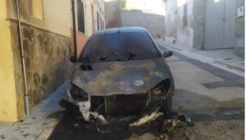 Un nuevo coche quemado en Caudete durante la pasada madrugada
