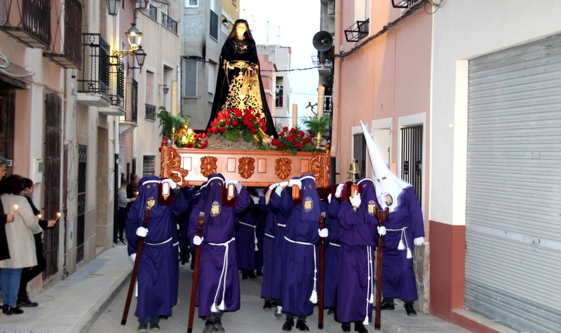 En este momento estás viendo Imágenes de la Semana Santa de Caudete 2022: Procesión del Santo Entierro