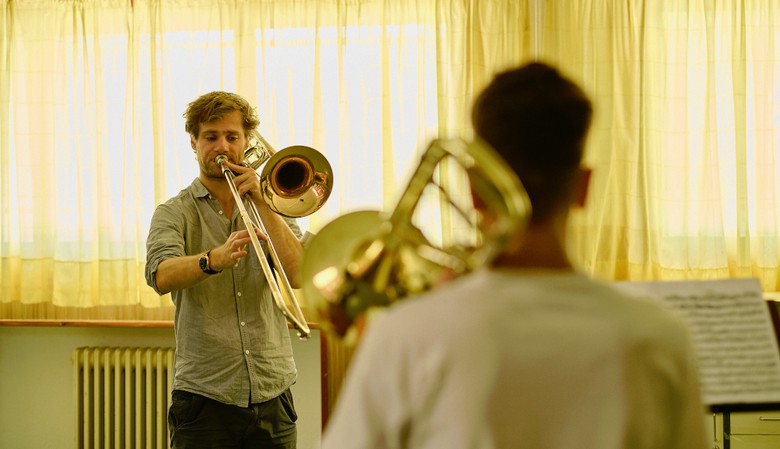 En este momento estás viendo Kris Garfitt, un prodigio del trombón, actuará este viernes en Caudete junto a la Orquesta Sinfónica de la Región de Murcia