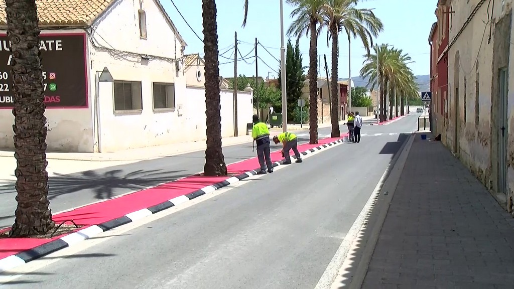 Lee más sobre el artículo <span class="entry-title-primary">La Concejalía de Movilidad de Caudete ha reforzado la señalización de la Avenida de Valencia</span> <span class="entry-subtitle">Estas actuaciones se están realizando a través del Plan de Empleo</span>