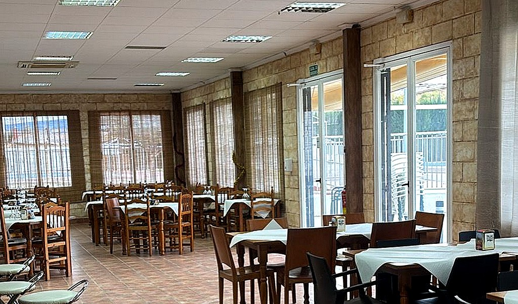 bar piscina caudete digital