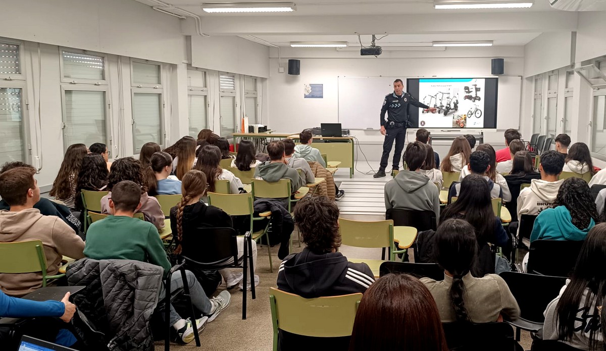 policia colegios caudete digital