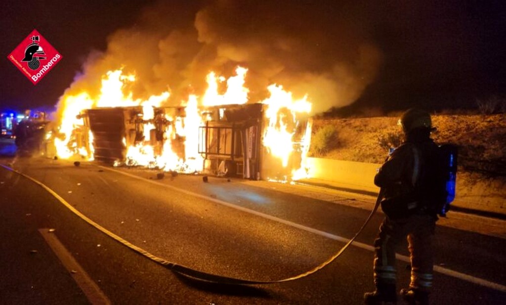 incendio camion caudete digital